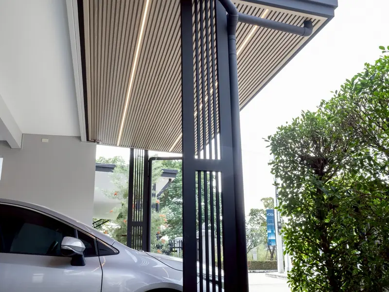 ผลงานติดตั้งไม้เทียม RO WPC เพอร์เฟค เพลส รังสิต-ทางด่วนบางพูน