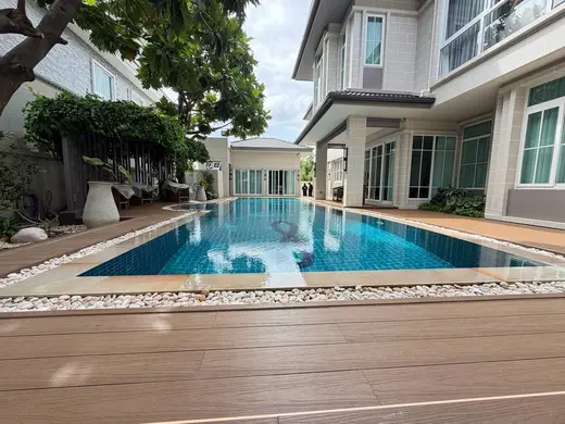 ไม้พื้นรอบสระว่ายน้ำ — รูปหน้างานจริงรูปที่ 10